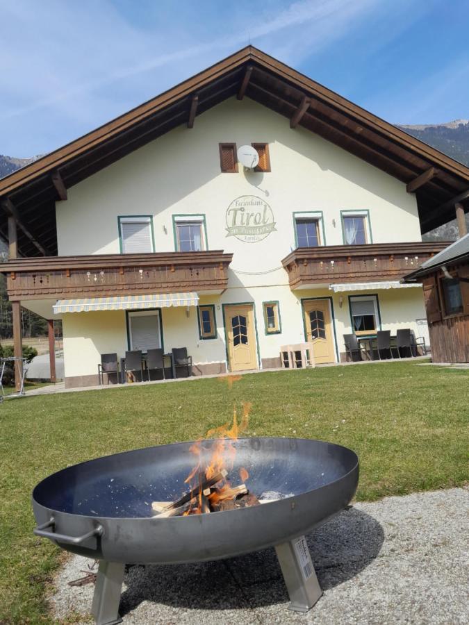 Landhaus Tirol Otel Presseggersee Dış mekan fotoğraf